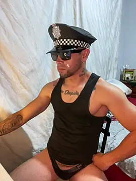 Snapshot of Sexmuscle17 chatting on July 3, 2026, 10:38 pm Sexmuscle17 online show from July 3, 2026, 10:38 pm