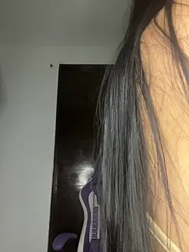 mimihot777 online show from April 18, 2026, 10:43 pm