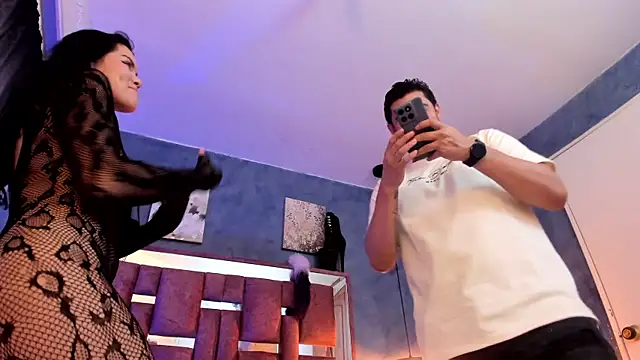 Grupo chantelle  online show from April 4, 2026, 7:09 pm