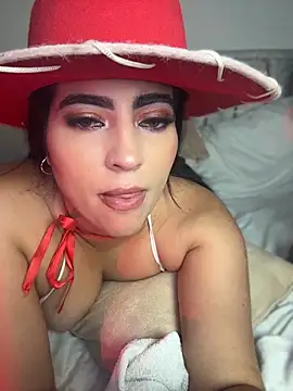 Snapshot of helenarouse chatting on May 11, 2026, 4:04 pm helenarouse online show from May 11, 2026, 4:04 pm