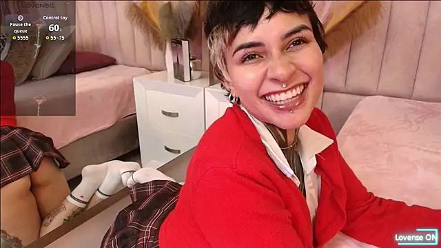 Luana fiore online show from April 16, 2026, 12:28 pm