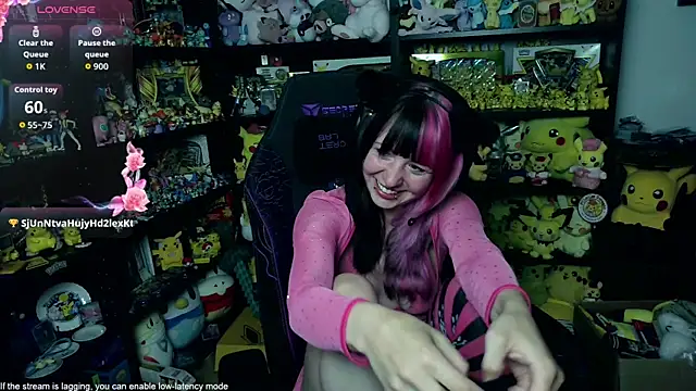 Snapshot of CutieTracer chatting on July 11, 2026, 8:42 pm CutieTracer online show from July 11, 2026, 8:42 pm