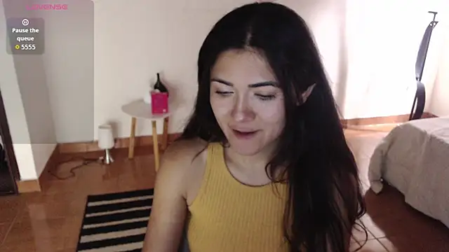 FreyaRouge online show from April 9, 2026, 2:45 pm