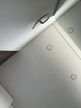 nicole bunny21 online show from April 17, 2026, 8:44 pm