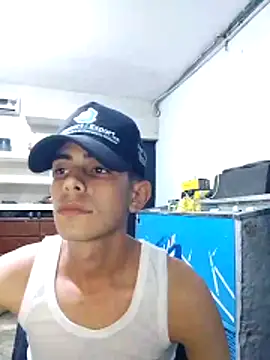 Snapshot of flaquitohot_20 chatting on April 2, 2026, 8:26 pm flaquitohot 20 online show from April 2, 2026, 8:26 pm