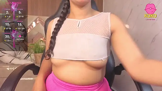 Mia blue b online show from April 16, 2026, 9:39 pm