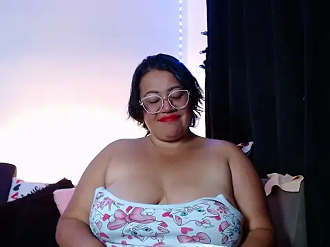 vibeSex1 online show from April 7, 2026, 6:10 pm