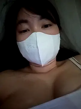 Snapshot of Linh_Hoang chatting on May 23, 2026, 1:04 am Linh Hoang online show from May 23, 2026, 1:04 am