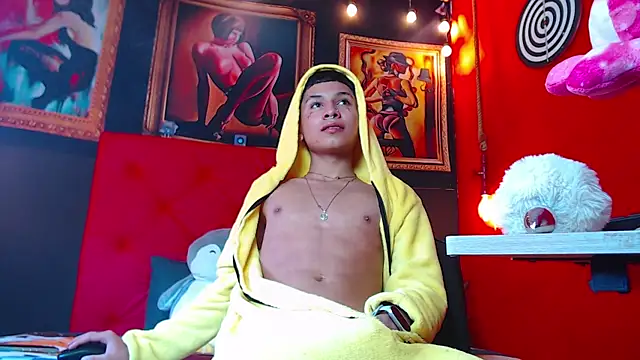 Thiagorincon22 online show from April 22, 2026, 5:53 pm