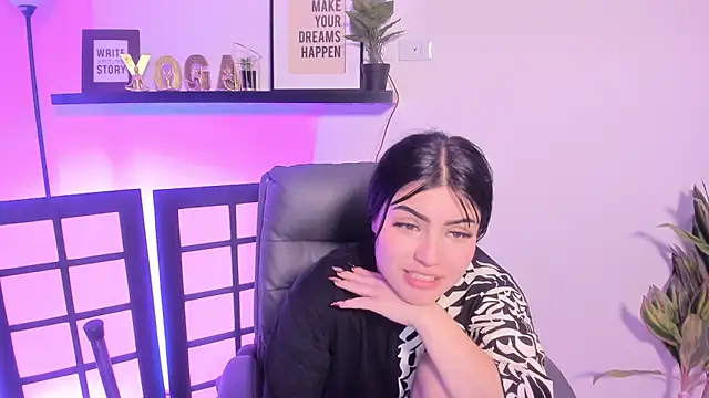 SamanthaVelvett  online show from April 11, 2026, 7:45 am