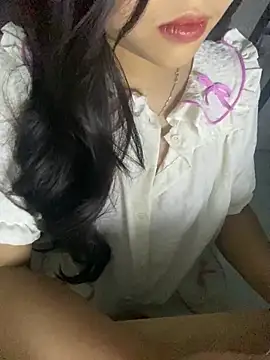 Rosecute11 online show from April 10, 2026, 10:33 am