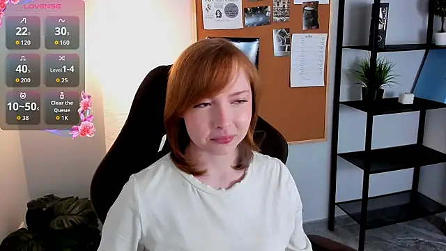 CherryCrushLove online show from May 22, 2026, 6:11 am