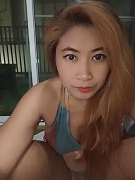 Snapshot of XRasee chatting on May 4, 2026, 4:54 pm XRasee online show from May 4, 2026, 4:54 pm