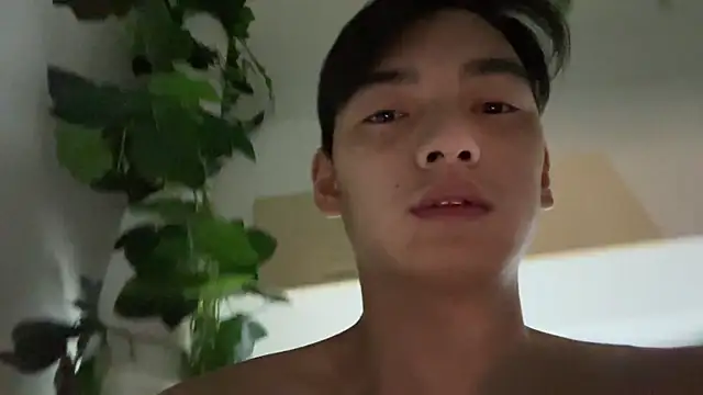 XHR2 online show from April 11, 2026, 6:11 pm