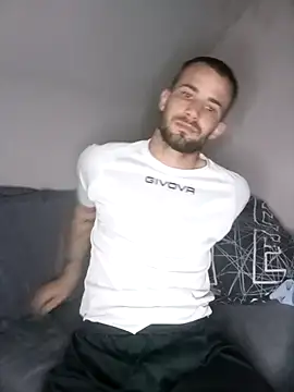 Fabika15 online show from April 7, 2026, 8:54 pm