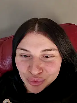 AliceX69 online show from April 5, 2026, 4:02 pm