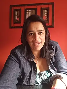 Snapshot of lucianamorocha chatting on June 3, 2026, 4:23 pm lucianamorocha online show from June 3, 2026, 4:23 pm