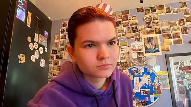 DarylLarrow online show from April 9, 2026, 6:19 am