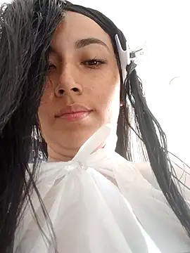 Ann Houston online show from April 17, 2026, 8:11 pm