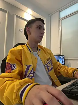 Liam Fiire online show from April 17, 2026, 3:37 pm