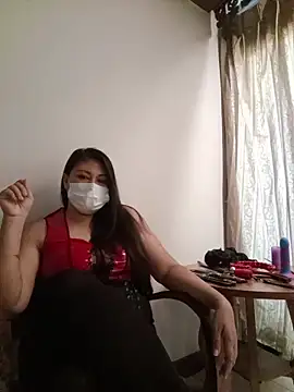 dominalisa online show from April 12, 2026, 7:11 am