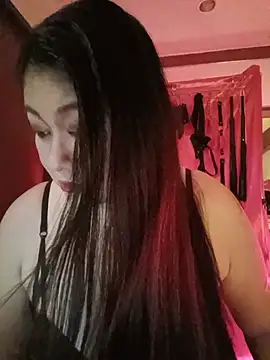 dominalisa online show from May 21, 2026, 2:25 pm