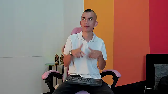 Rowan Cley online show from April 13, 2026, 7:51 pm