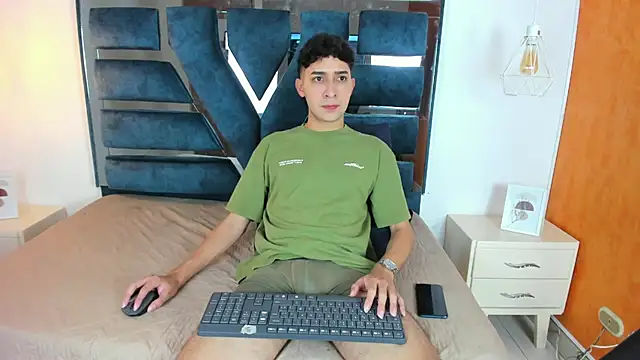 Snapshot of Alantaylorr_ chatting on May 25, 2026, 3:22 pm Alantaylorr online show from May 25, 2026, 3:22 pm