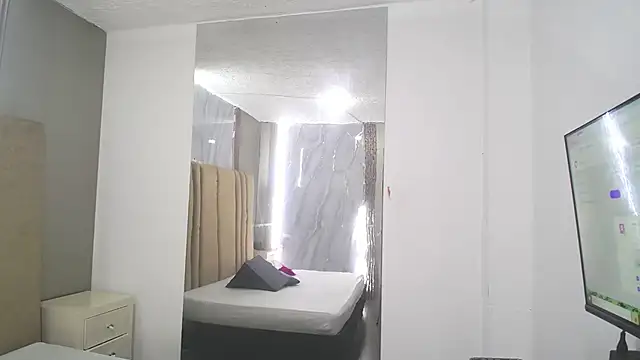 Shanel black online show from April 5, 2026, 7:20 pm