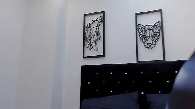 AmaraFontaine online show from April 15, 2026, 6:01 pm