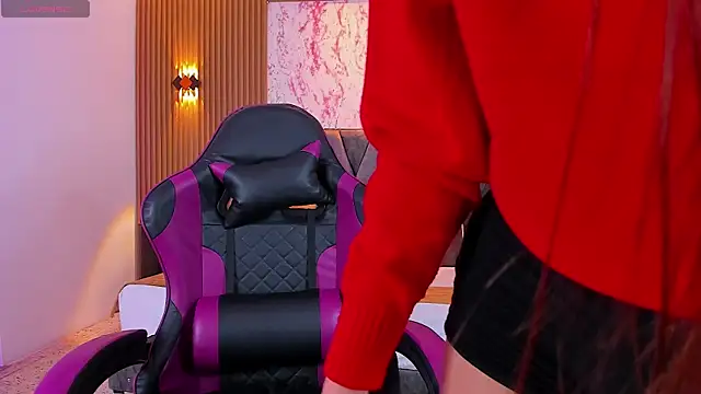 Vi zzy online show from April 14, 2026, 7:52 pm