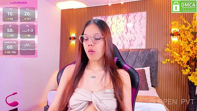 Vi zzy online show from April 17, 2026, 7:28 pm