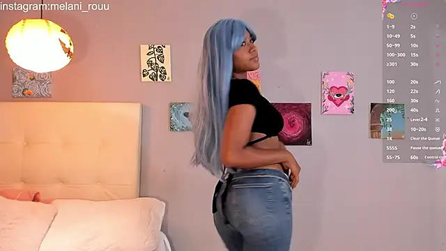 Melaniaa Roussee online show from April 9, 2026, 2:35 am