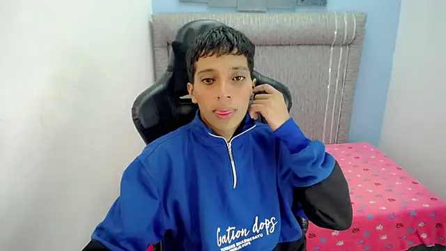 Yei lee  online show from April 18, 2026, 3:09 am