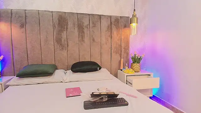 Pocahontas 606 online show from April 15, 2026, 7:51 pm