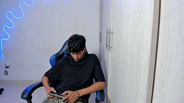 dante martinez online show from April 14, 2026, 8:14 pm