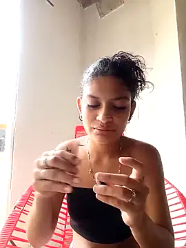 Lyra Siren online show from April 15, 2026, 6:23 pm