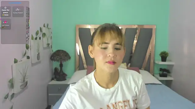 Snapshot of Alina_Valmont chatting on May 24, 2026, 2:28 pm Alina Valmont online show from May 24, 2026, 2:28 pm