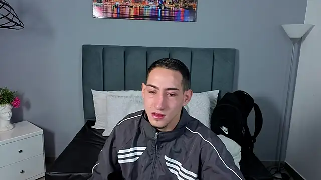 jhan vassilis online show from April 9, 2026, 12:56 am