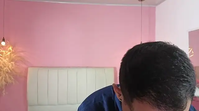 jhan vassilis online show from April 6, 2026, 11:06 pm