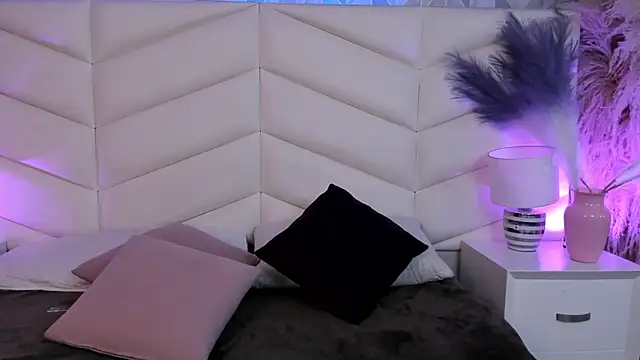 iam  mystic online show from April 18, 2026, 3:09 am