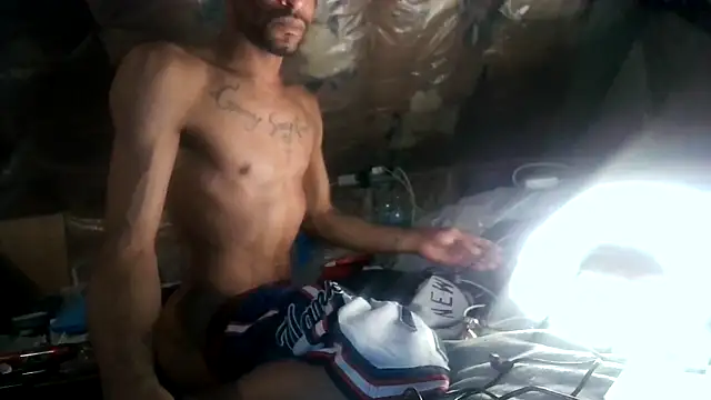 JRNBLU44 online show from April 17, 2026, 11:57 am