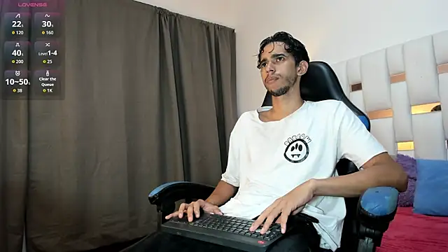 Alessandro Abruzzo online show from April 12, 2026, 3:32 am