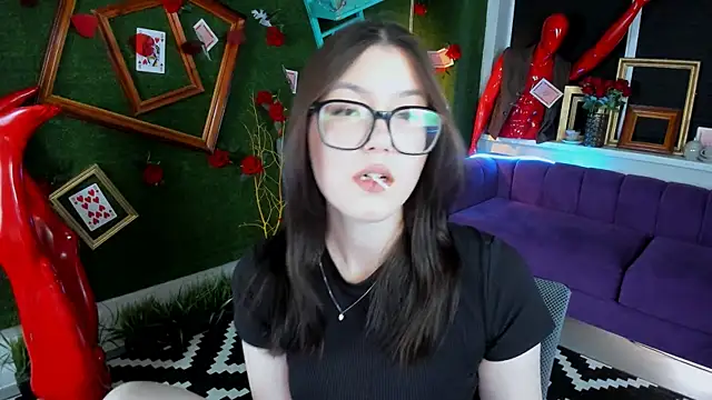 Snapshot of JennyGibson chatting on July 7, 2026, 1:03 pm JennyGibson online show from July 7, 2026, 1:03 pm