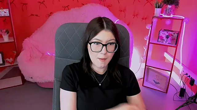 JennyGibson online show from May 13, 2026, 5:03 am