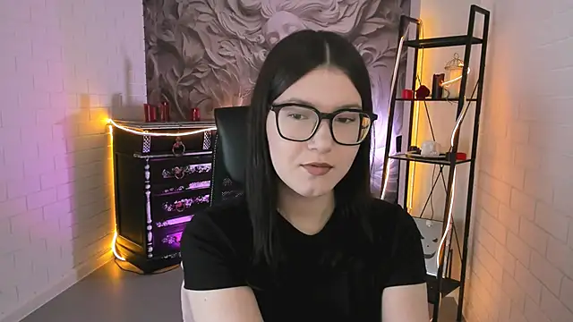 JennyGibson online show from April 16, 2026, 5:19 am