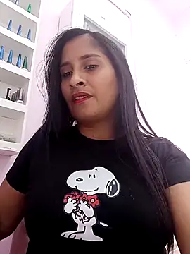 SofiaMendez1  online show from April 13, 2026, 3:27 pm