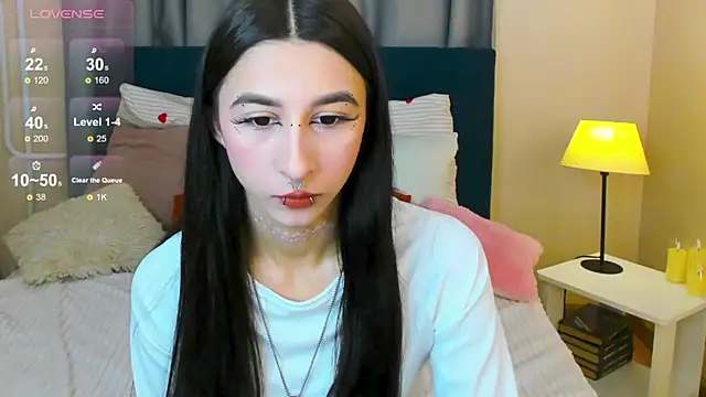 MelissaSparrow online show from May 27, 2026, 1:57 am