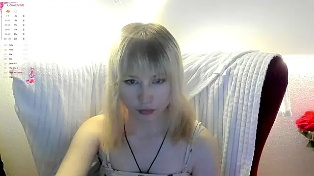 Snapshot of MiaKimiko chatting on June 14, 2026, 1:13 am MiaKimiko online show from June 14, 2026, 1:13 am