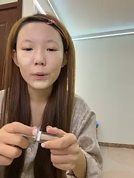 linlian3 online show from April 12, 2026, 12:52 pm